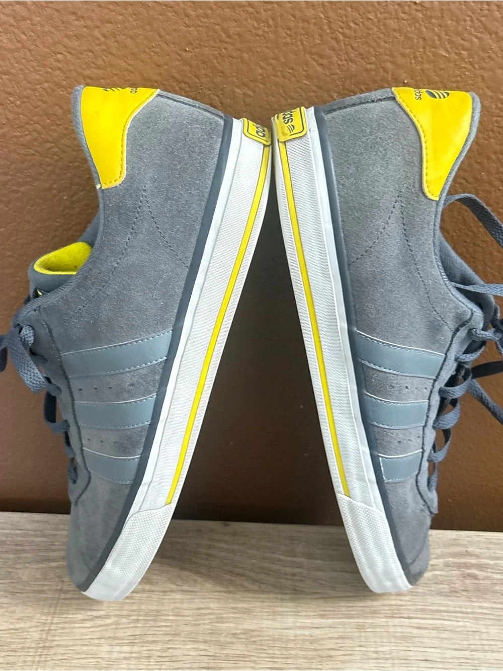Adidas Neo Comfort Footbed Shoes, Grey and Yellow, Men’s Size 11